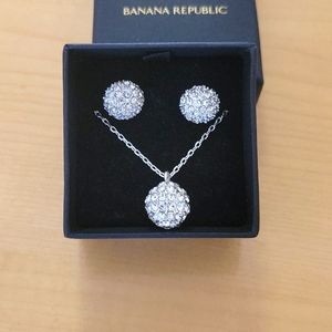 Earrings and necklace Silver Sparkling Crystal set - Brand New w/tag